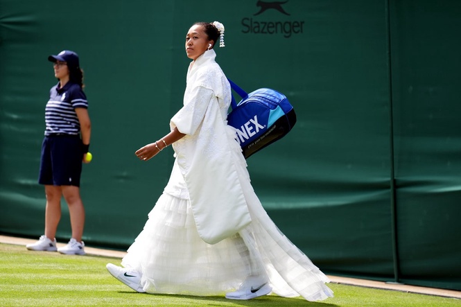 Naomi Osaka steals the show at Wimbledon with eye-catching outfit