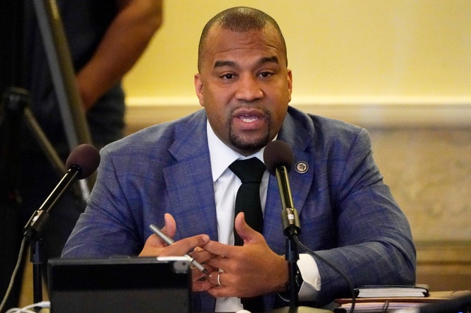 Mississippi district attorney resigns and pleads guilty after being accused of accepting $115,000 in bribes