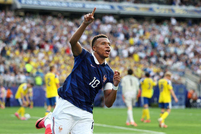 France v Sweden LIVE: Mbappe inspires brilliant Les Bleus to cruise into World Cup last 16
