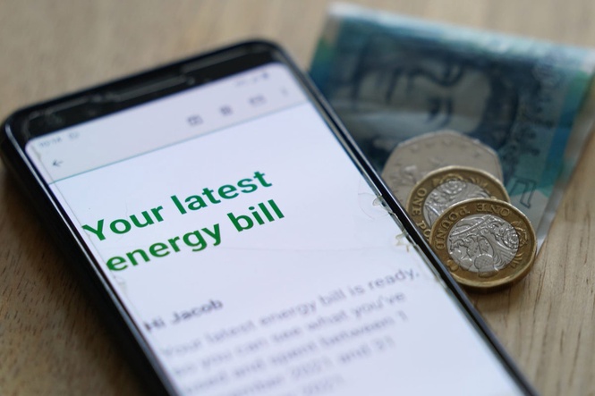 Households urged to send in meter readings as energy price cap jumps 13%
