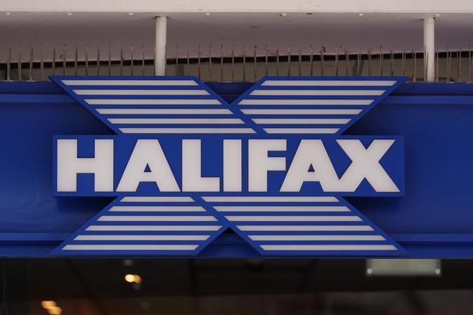 Halifax to be changed to Lloyds, bringing end to 173-year-old British brand