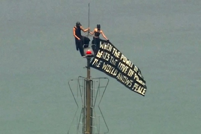 NYPD chopper pilot’s sarcastic reaction to Empire State Building climbers: ‘Two geniuses’