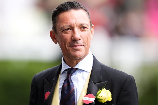 Legendary jockey Frankie Dettori injured in hospital after car crash