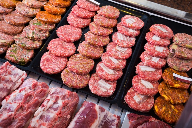 Scientists put pig gene into lettuce to make plant-based burgers taste like meat