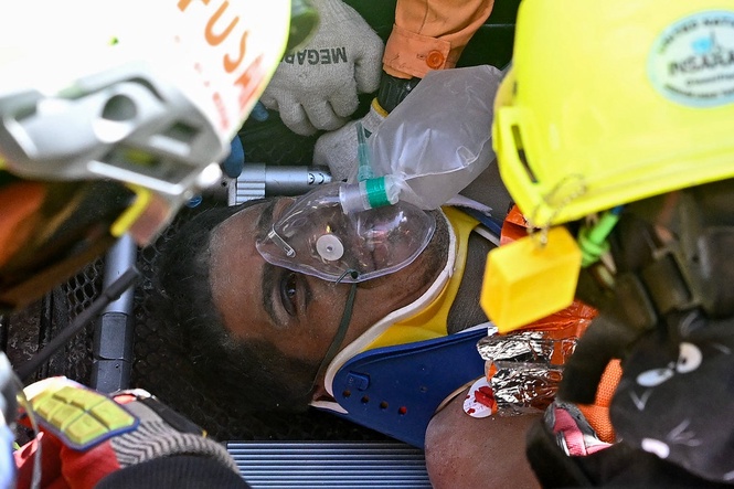 Bulletin world briefing: Venezuela earthquake ‘miracle’ as man found in rubble after eight days