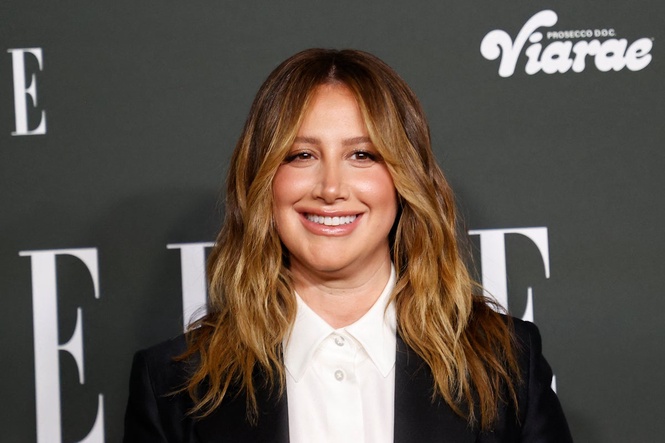 Ashley Tisdale turning ‘toxic mom group’ drama into Netflix comedy