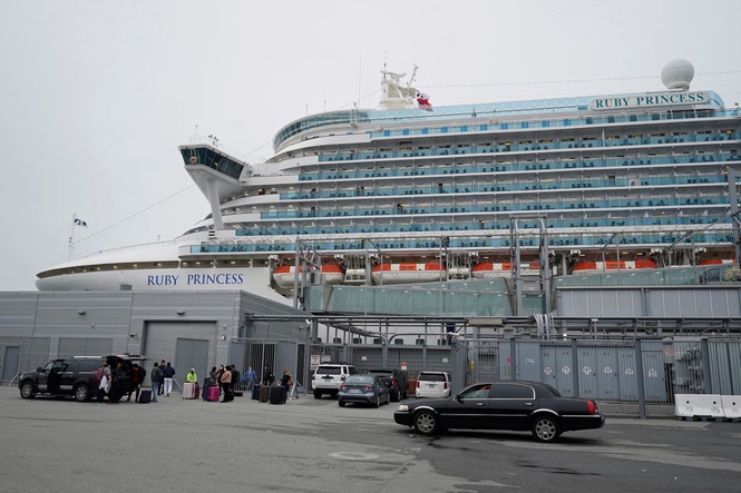125 passengers and crew hit with highly contagious stomach virus on cruise from San Francisco