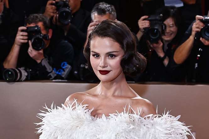 Taylor Swift wedding: Selena Gomez and Lena Dunham dress to impress