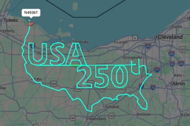 Pilot draws huge America 250 tribute in flight path above US