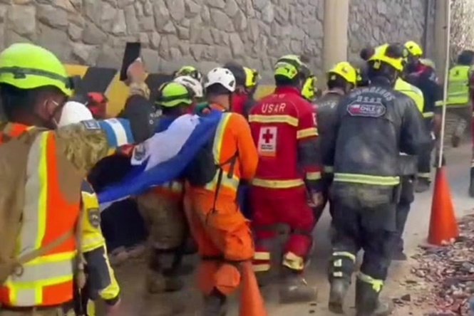 Moment Venezuela earthquake survivor is pulled out of rubble after eight days trapped