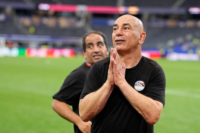 Egypt's coach waved Palestinian flag after winning World Cup game