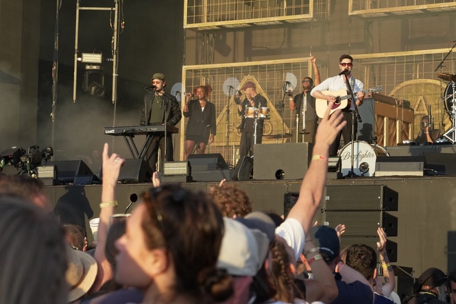 Mumford and Sons bring out Hozier and Shania Twain at BST Hyde Park show