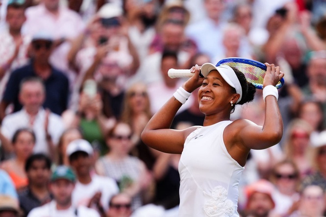 Naomi Osaka outplays Aryna Sabalenka to blow women’s Wimbledon draw wide open