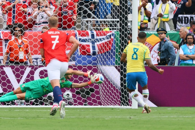Brazil vs Norway LIVE: World Cup latest as Odegaard misses glorious chance and Bruno Guimaraes penalty saved in last 16 tie