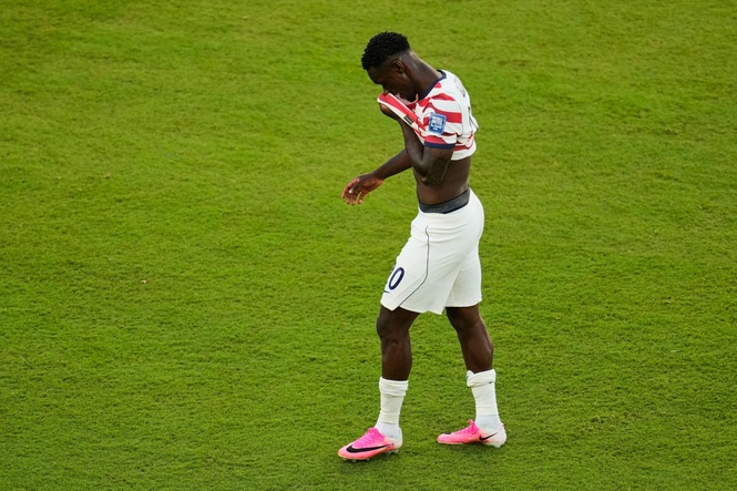 White House called FIFA’s Infantino to review Team USA’s Folarin Balogun’s red card, AP source says