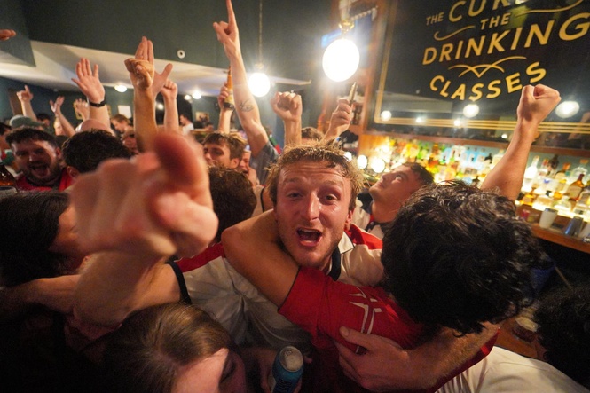 England recovers from World Cup hangover as pubs celebrate late-night sales boost