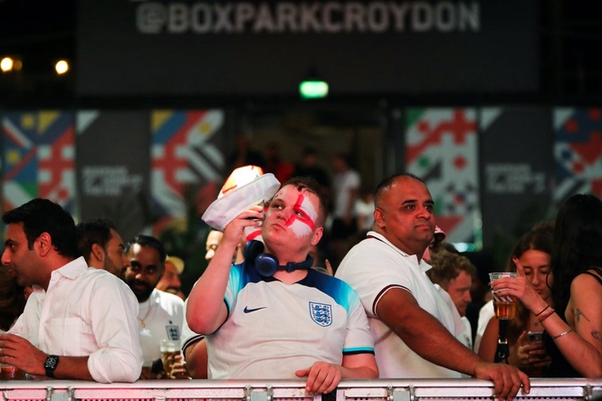 England World Cup victory against Mexico gives pubs a sales boost