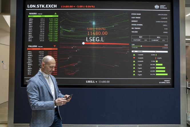 Stocks mixed as weak miners weigh in muted trade