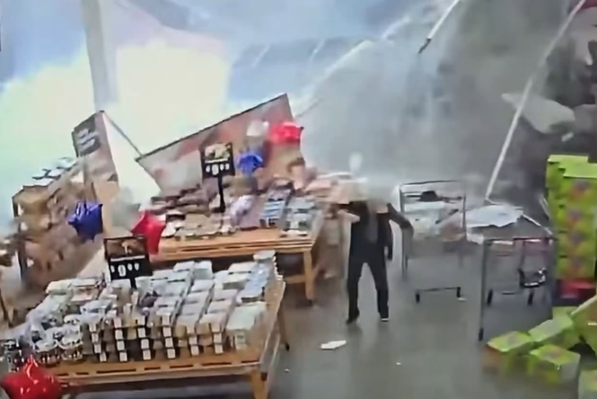 Close shave as roof collapses at New Jersey wholesale club with more than 20 people inside