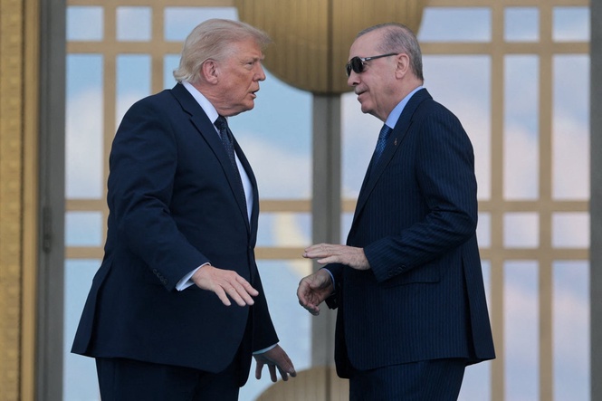 Trump renews Greenland takeover bid at Nato summit and tears into European allies