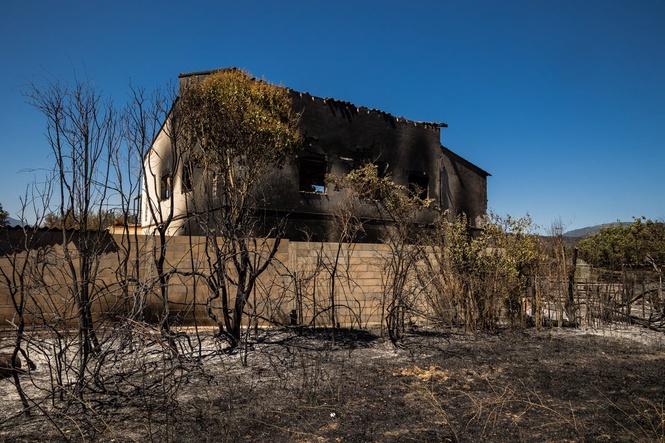 Volunteer firefighter killed ​while battling wildfire in France