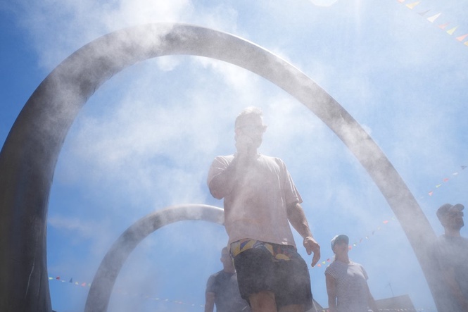 Heatwave breaks new record amid early harvest and hosepipe bans