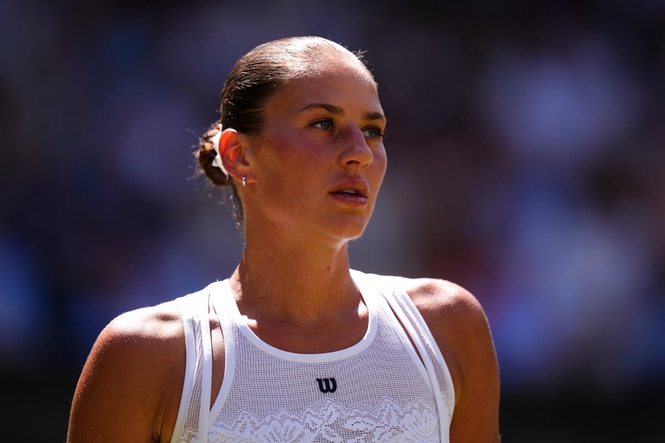 Ukrainian star Marta Kostyuk breezes into Wimbledon semi-finals