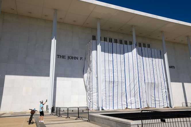 Request to return Trump’s name to Kennedy Center during appeal is denied by panel of judges