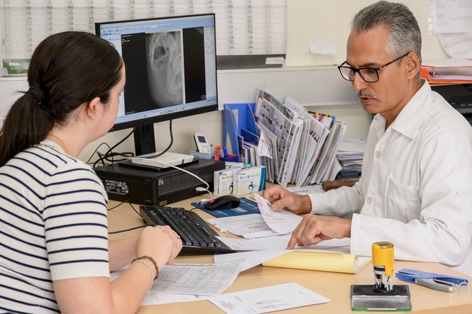 An Italian region defies US pressure to end a Cuban doctors program