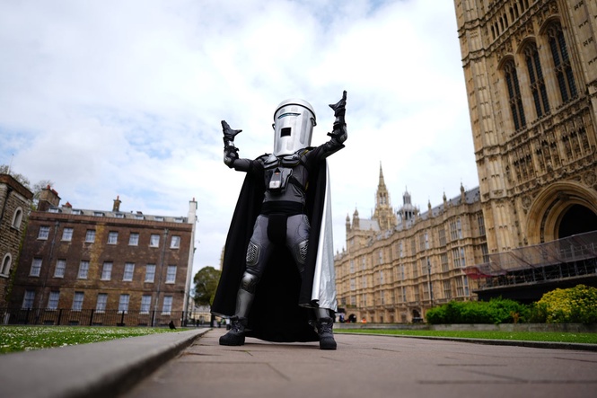 The strange and surprisingly moving story behind Count Binface, the man taking on Farage