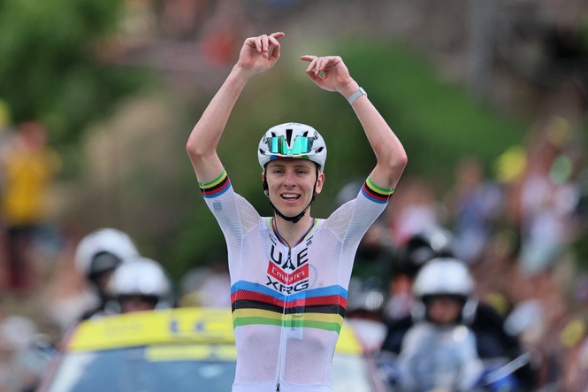 Tadej Pogacar makes Tour de France statement with dominant stage win to reclaim yellow jersey
