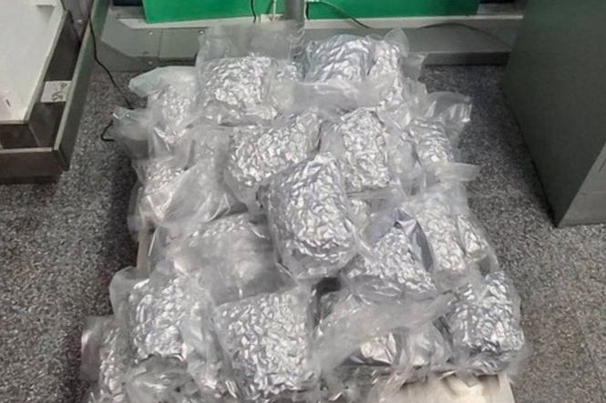 Russian national hiding 17kg cannabis in suitcases arrested at Thailand airport