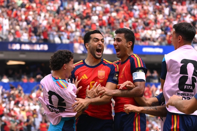 Spain v Belgium LIVE: Super-sub Merino strikes late winner again to seal World Cup quarter-final win