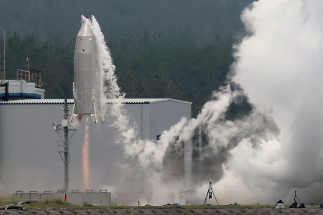 Japan's space agency conducts first test flight for experimental reusable rocket