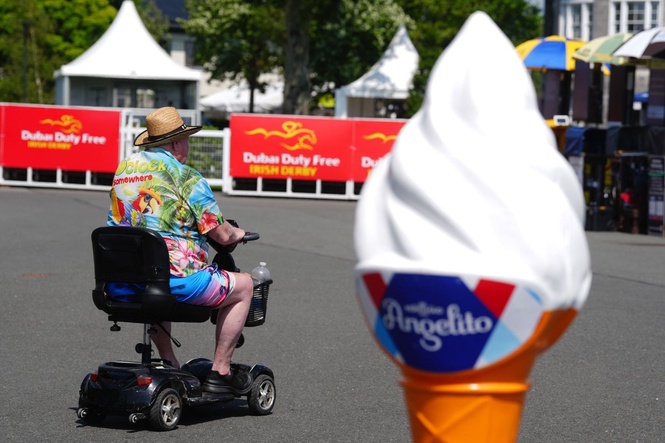 New high temperature warning issued for 10 counties in Ireland