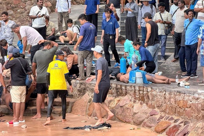 At least 15 Indian visitors die after speedboat capsizes in Vietnam