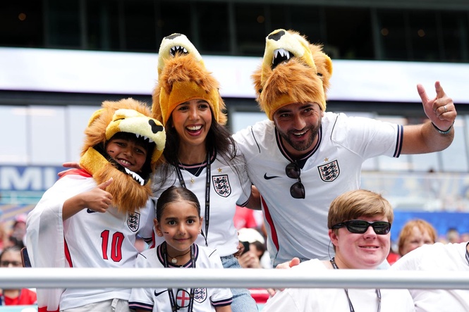 England fans ‘optimistic’ but expecting a ‘tough’ quarter-final against Norway