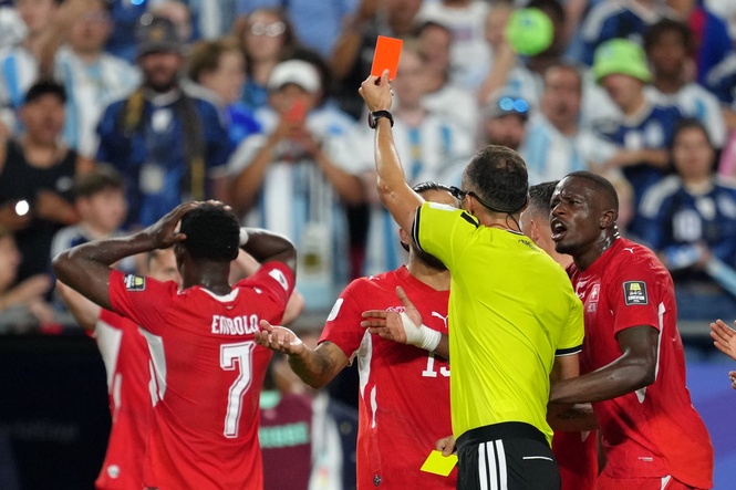 Argentina v Switzerland LIVE: Breel Embolo sent off after mistaken identity as England await winners in World Cup semi-final
