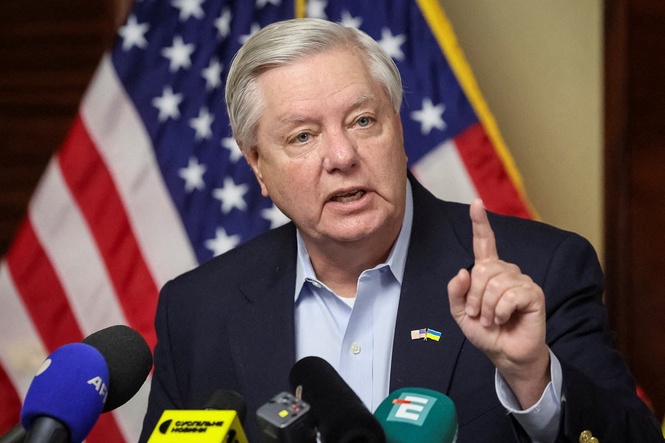 US Senator and Trump ally Lindsey Graham dies after ‘brief and sudden illness’