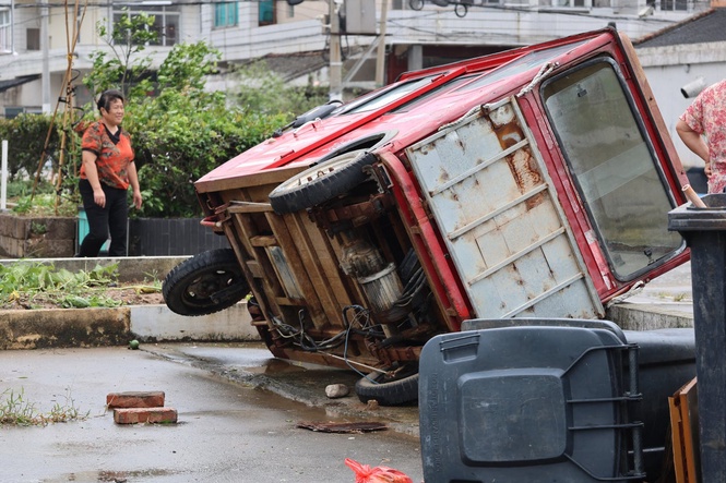 Nearly 3 million people evacuated as Typhoon Bavi batters eastern China