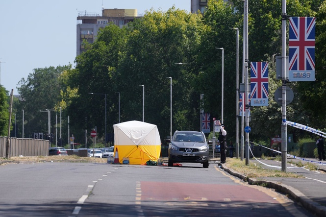 Man arrested over murder of 24-year-old woman in double stabbing