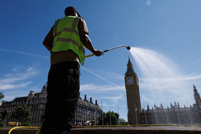 How long will the heatwave last? Met Office latest as scorching weather continues