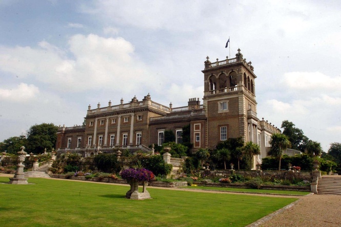 Twelve arrests after terror threat at Islamic event in Suffolk