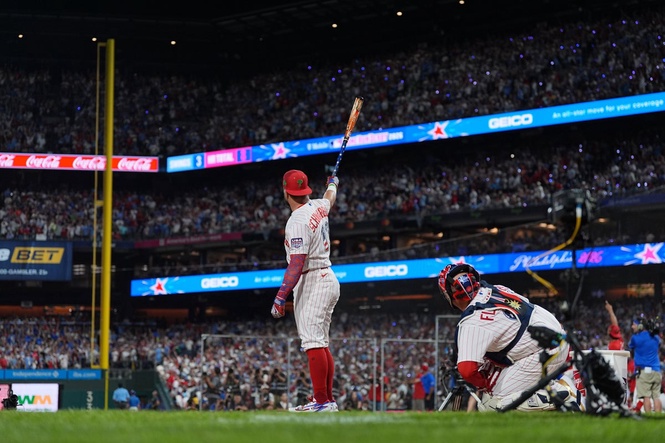 Schwarber advances in Home Run Derby, along with Contreras, Walker, Caminero