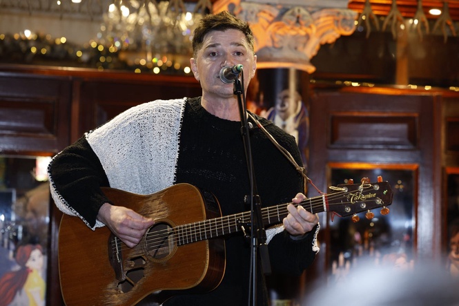 The Script frontman backs Sinn Féin’s artificial intelligence motion
