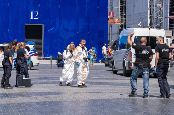 Authorities looking for 6 missing in a Brussels building fire find charred bodies in a lift