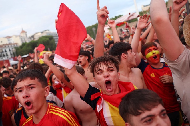 Madrid erupts as Spain score first goal against France in World Cup semi-final