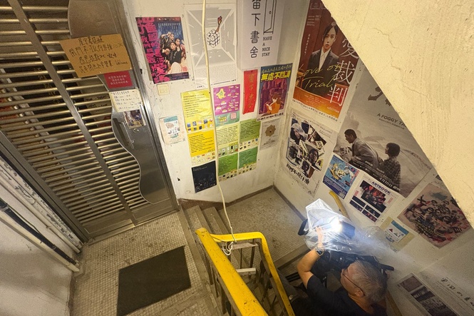 Booksellers in Hong Kong raided by police over allegations of selling anti-government texts