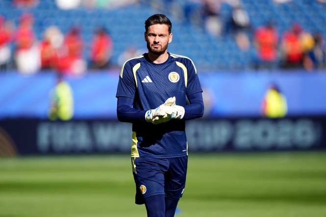 Scotland goalkeeper Craig Gordon announces retirement after 24-year career