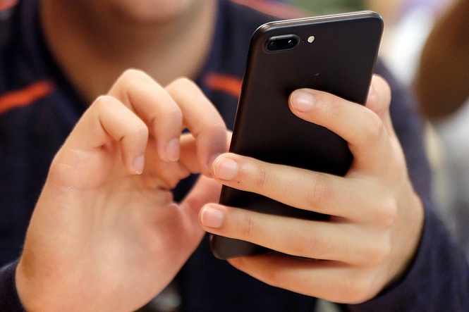 Do you have ‘texting thumb’? Here’s how to soothe it